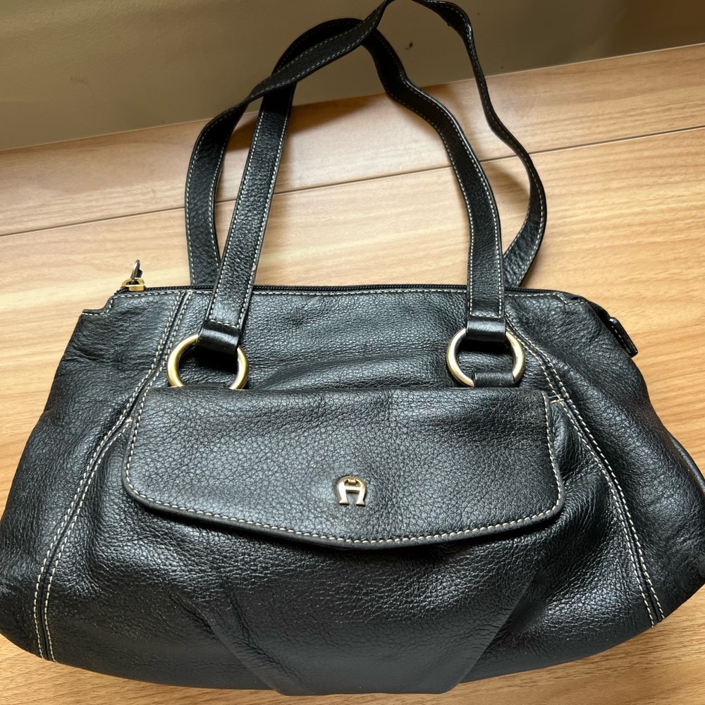 Etienne Aigner Black Leather Handbag GUC Minor Rubbing And Cracking On Handles